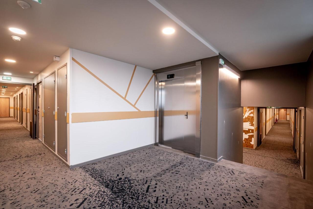 Ibis Styles Valenciennes Petite Foret Exteriér fotografie